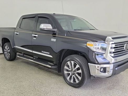 Used 2018 Toyota Tundra Limited w/ Limited Premium Package AWD/4WD image 7
