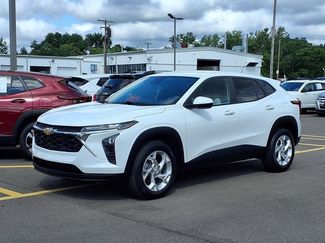 Used 2024 Chevrolet Trax LS w/ LS Convenience Package FWD video 1