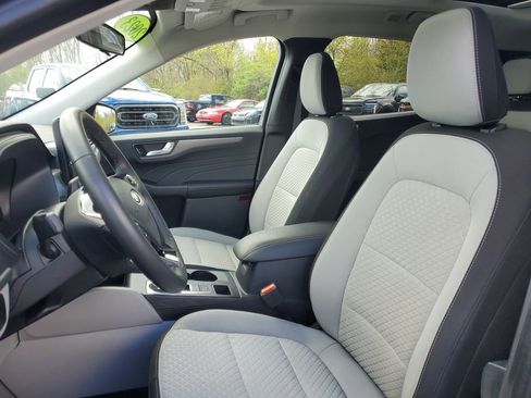 Used 2023 Ford Escape Active w/ Tech Pack #2 AWD/4WD image 8