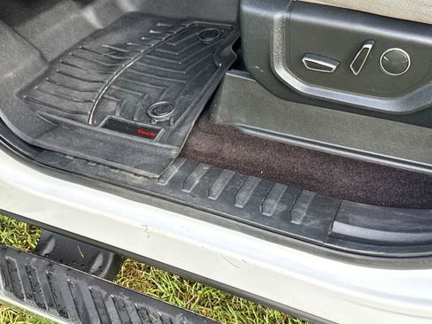 Used 2017 Ford F150 XLT w/ Equipment Group 302A Luxury RWD image 50