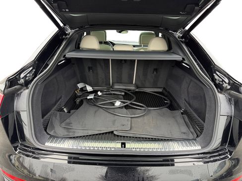 Used 2023 Audi e-tron Premium Plus w/ Premium Plus Package image 17