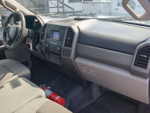 Used 2020 Ford F550 2WD Regular Cab Super Duty image 28