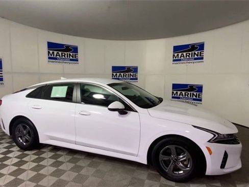 Used 2023 Kia K5 LXS image 3