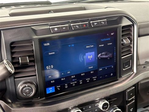 Used 2024 Ford F250 Platinum image 14