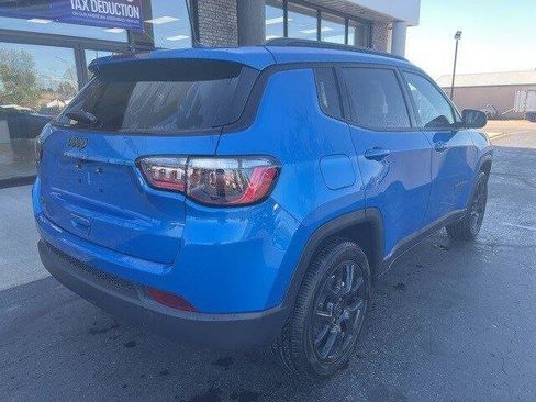 New 2026 Jeep Compass Latitude image 3