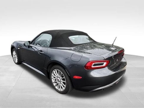 Used 2017 FIAT 124 Spider Classica RWD image 3