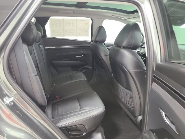 Used 2023 Hyundai Tucson Limited AWD/4WD image 14