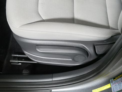 Used 2018 Hyundai Elantra SEL w/ Cargo Package FWD image 20