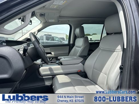 Used 2025 Ford Expedition Active AWD/4WD image 11
