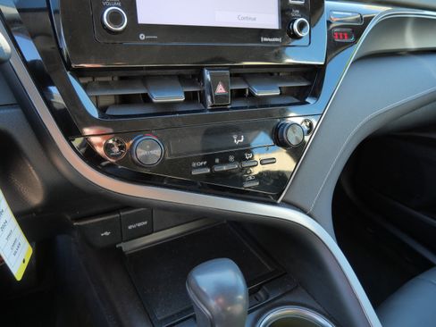 Certified 2024 Toyota Camry SE FWD image 24