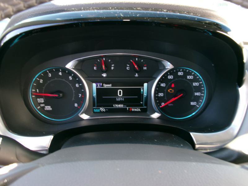 Used 2026 Chrysler Pacifica Select FWD image 2