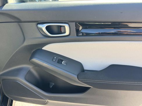 Used 2022 Honda Civic EX image 21