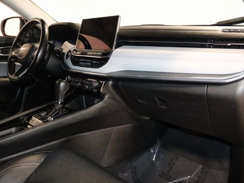 Used 2022 Jeep Compass Limited image 52