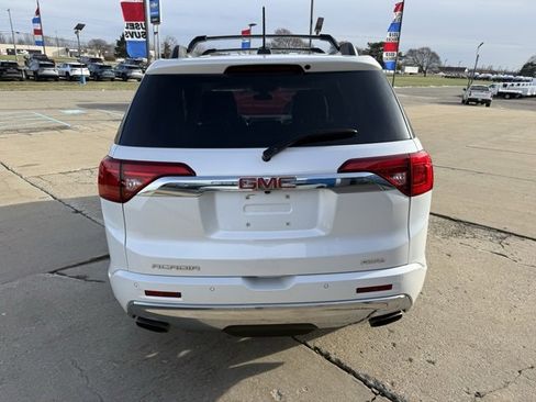 Used 2018 GMC Acadia Denali image 4