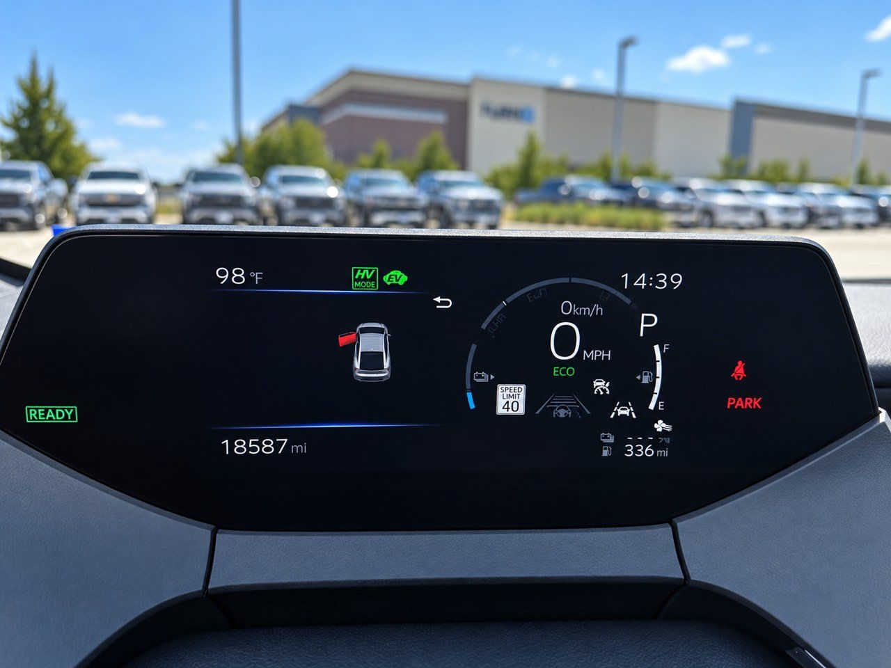 Used 2025 Toyota Prius Plug-In Hybrid FWD image 10