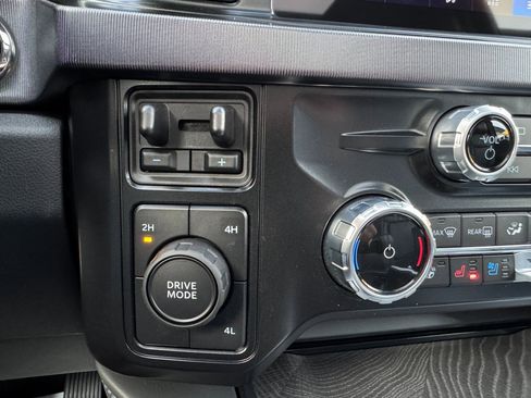 Used 2025 Ford F450 Platinum w/ FX4 Off-Road Package image 48