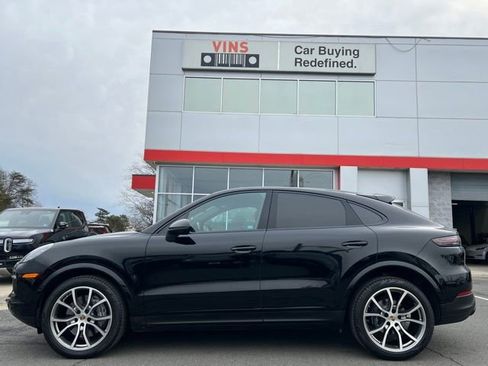 Used 2023 Porsche Cayenne Platinum Edition image 4