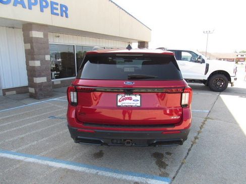 Used 2025 Ford Explorer ST-Line AWD/4WD image 6
