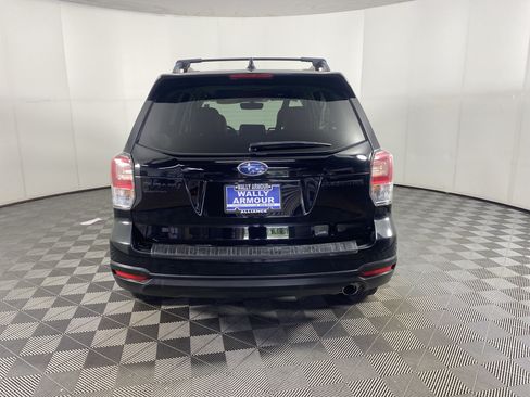 Used 2018 Subaru Forester 2.5i Premium w/ Kicker Audio Upgrade Package AWD/4WD image 9