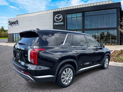 Used 2023 Hyundai Palisade SEL AWD/4WD image 3