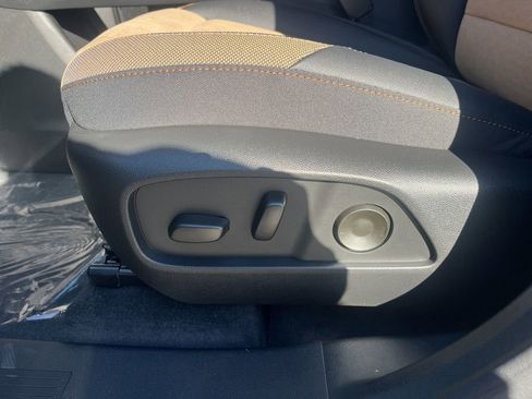 New 2026 Chevrolet Equinox ACTIV w/ Convenience Package III image 13