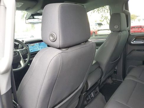 Used 2023 GMC Sierra 1500 SLE image 10