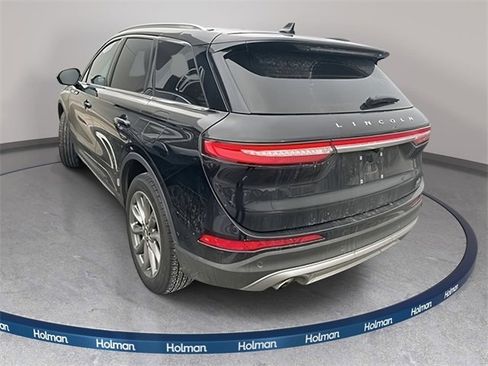 Used 2022 Lincoln Corsair AWD w/ Premium Package image 3