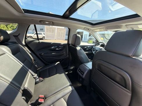 Used 2024 GMC Terrain AT4 w/ Infotainment Package II AWD/4WD image 24