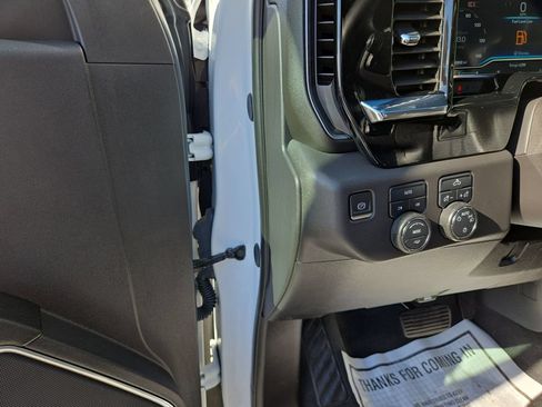 Used 2024 Chevrolet Silverado 1500 LT AWD/4WD image 17