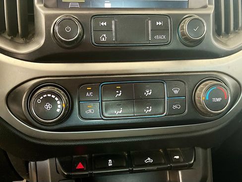 Used 2020 Chevrolet Colorado LT AWD/4WD image 15