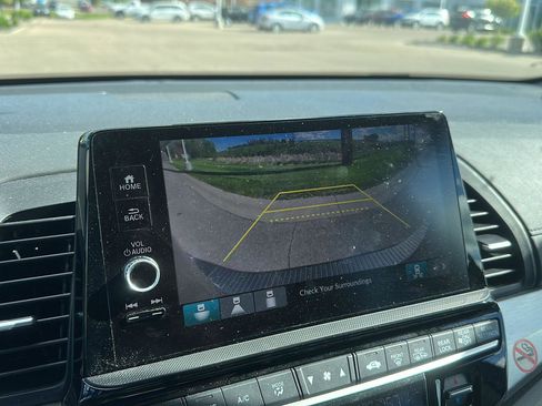 Used 2025 Honda Odyssey EX-L image 19