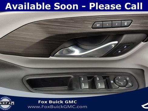 Certified 2024 GMC Terrain SLT image 23