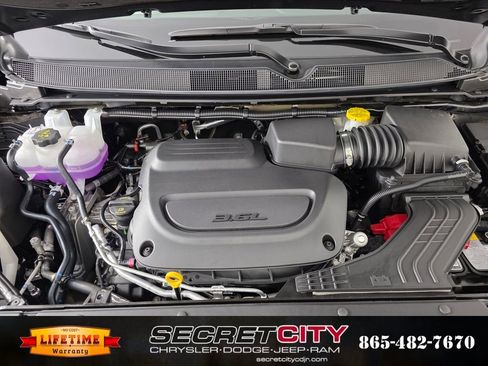 New 2026 Chrysler Voyager LX image 33