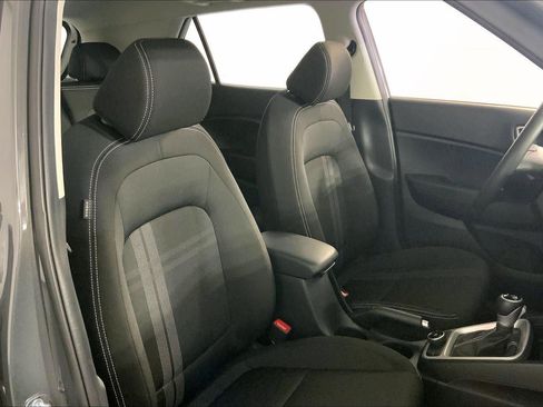 Used 2025 Hyundai Venue SEL image 7