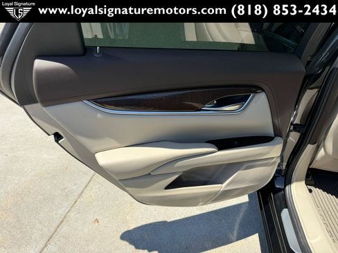 Used 2014 Cadillac XTS Luxury w/ Driver Awareness Package FWD image 14