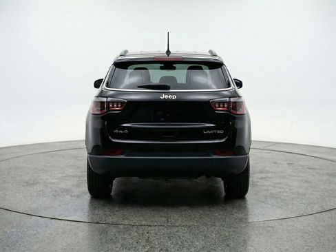 Used 2025 Jeep Compass Latitude image 7