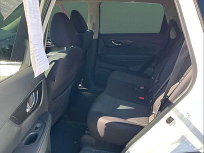 Used 2017 Nissan Rogue SV