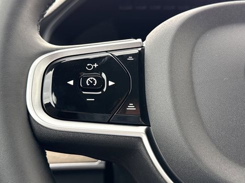 New 2026 Volvo XC90 B5 Plus w/ Protection Package image 24