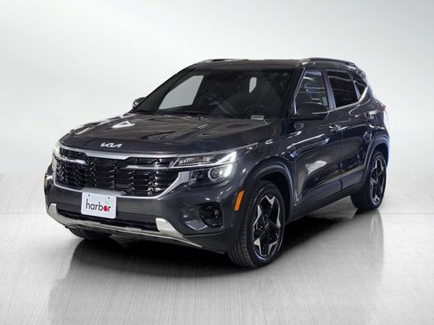 Used 2024 Kia Seltos EX FWD image 3