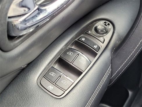 Used 2022 INFINITI QX80 Luxe image 25