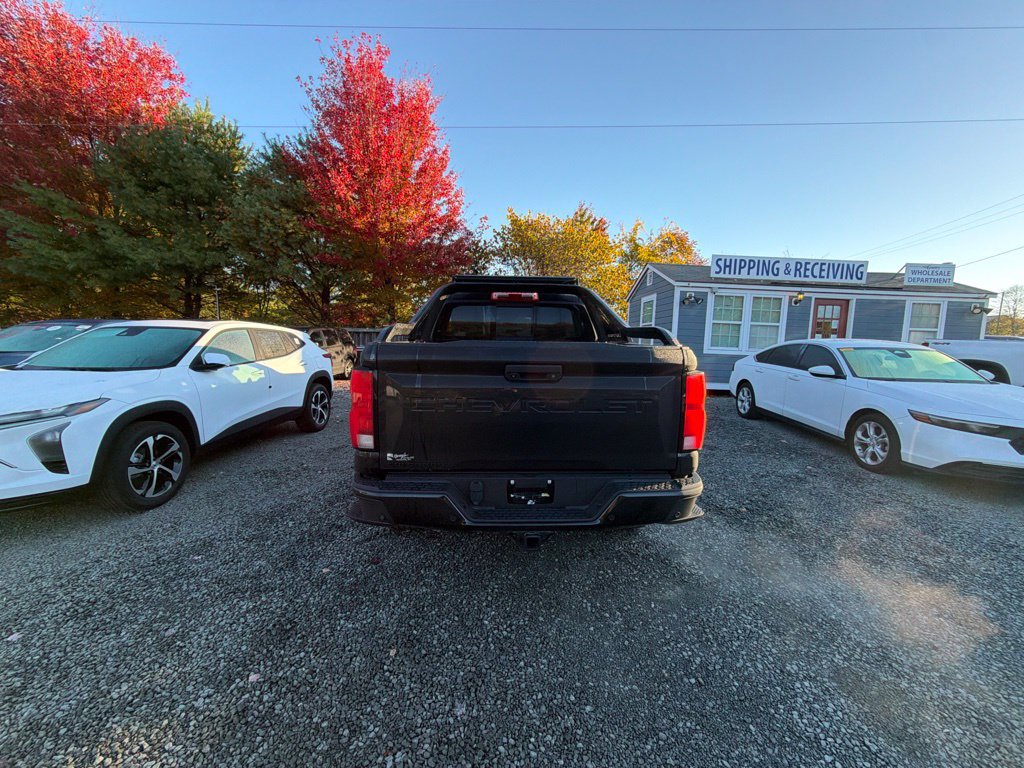 Used 2025 Chevrolet Colorado Z71 w/ Midnight Edition AWD/4WD image 6
