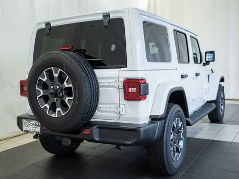New 2026 Jeep Wrangler Unlimited Sahara AWD/4WD image 4