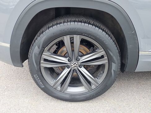 Used 2022 Volkswagen Atlas Cross Sport SEL R-Line AWD/4WD image 9