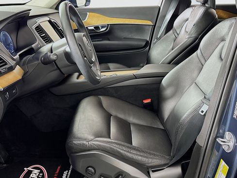 Used 2022 Volvo XC90 T5 Momentum image 19