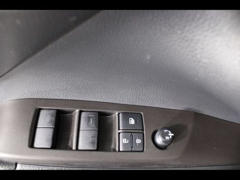 Used 2021 Toyota Camry LE AWD/4WD image 19