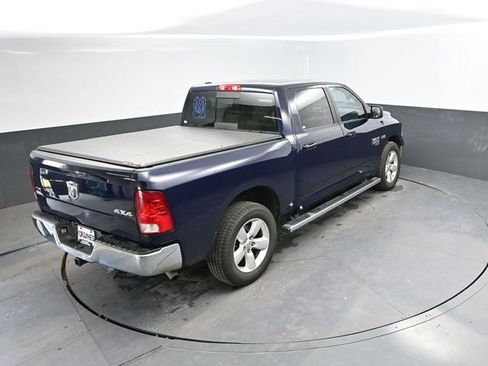 Used 2019 RAM 1500 Classic SLT AWD/4WD image 38