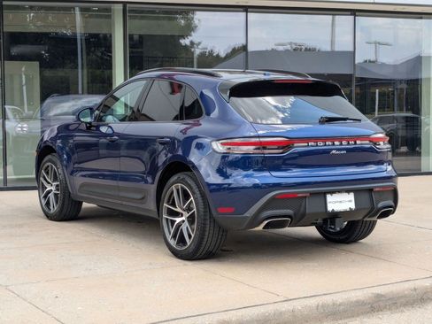 Certified 2025 Porsche Macan image 3