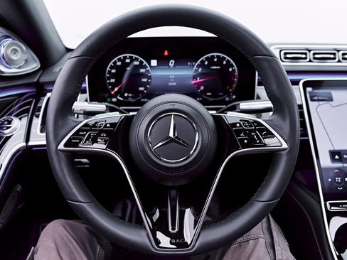 Used 2023 Mercedes-Benz Maybach S 580 4MATIC image 77