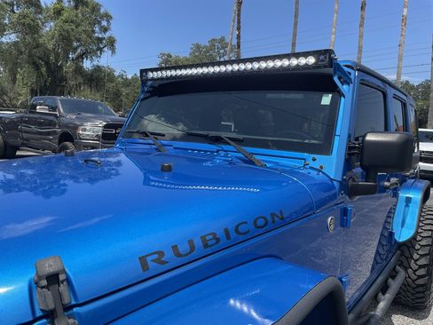 Used 2015 Jeep Wrangler Unlimited Rubicon w/ Connectivity Group AWD/4WD image 26