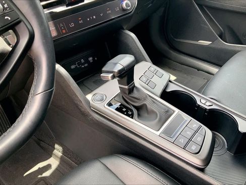 Certified 2026 Kia Sportage EX FWD image 33